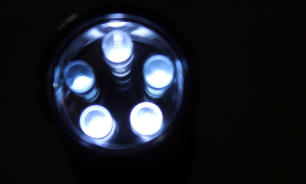 Korzyści z zastosowywania oświetlenia LED w domu